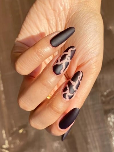 unghie muccate cioccolato